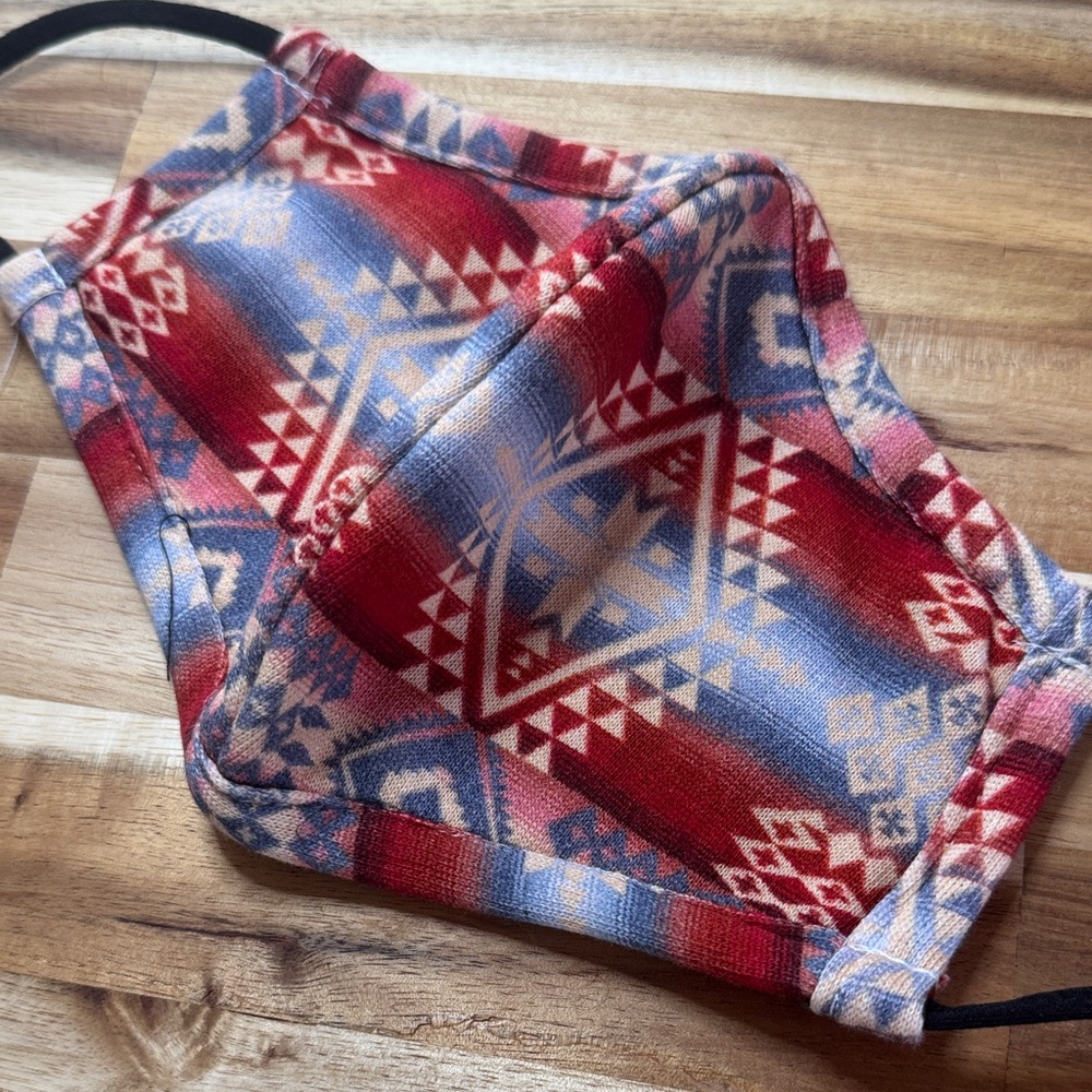 Pendleton Face Mask - red/blue tribal pattern - Picture 4 of 7